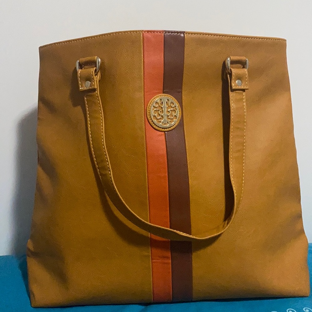 Spacious mustard bag